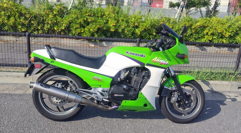 GPZ900R Ninja の紹介 | norinorider blog